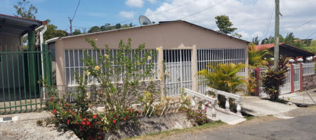 House in Panama City / Casa en la Ciudad de Panamá House in Panama City / Casa en la Ciudad de Panamá