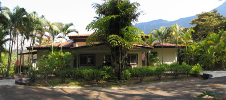 Spacious Family Home in Exclusive Location in Altos del Maria Spacious Family Home in Exclusive Location in Altos del Maria